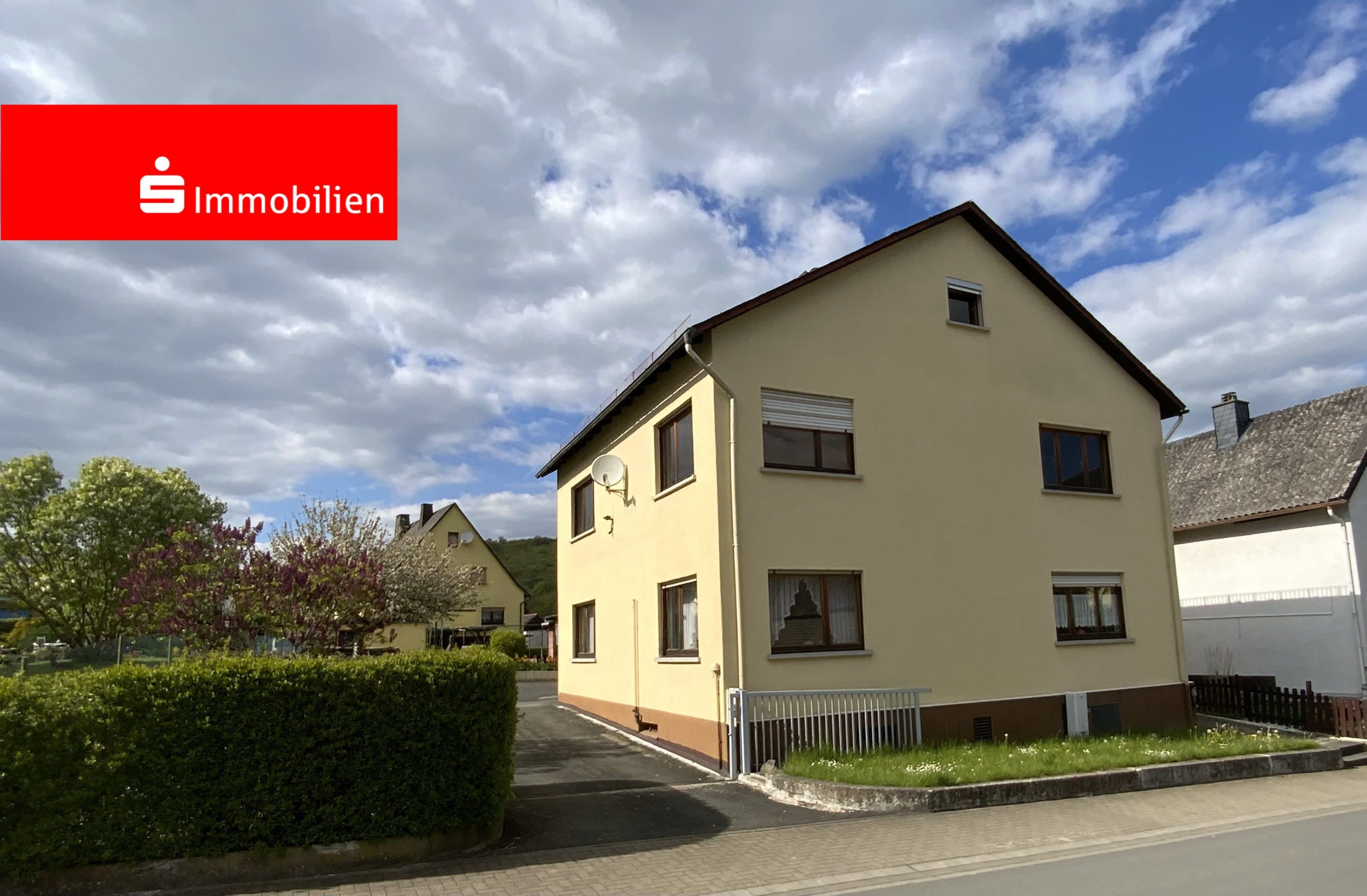 Einfamilienhaus zum Kauf 129.000 € 9 Zimmer 232 m²<br/>Wohnfläche 660 m²<br/>Grundstück ab sofort<br/>Verfügbarkeit Holzhausen Greifenstein 35753