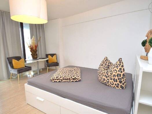 Studio zur Miete 999 € 1 Zimmer 30 m² frei ab sofort Antonsviertel Augsburg 86159