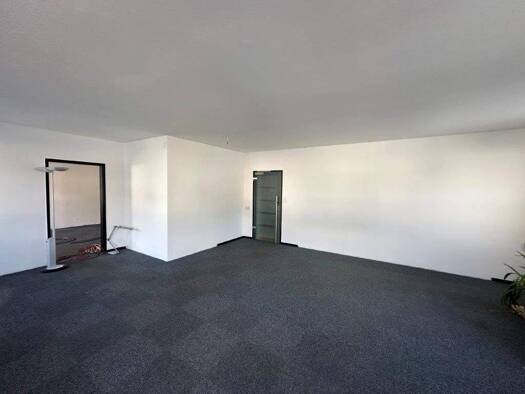 Büro zur Miete 799 € 3 Zimmer 94 m² Bürofläche Lienz 9900
