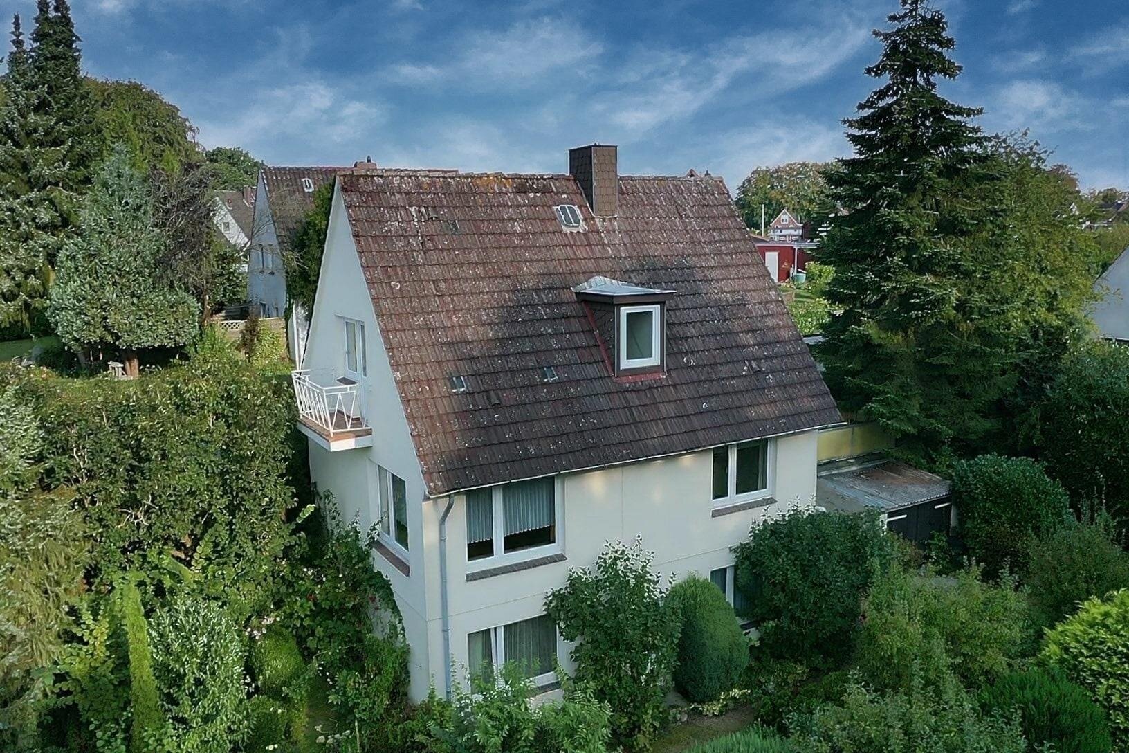 Einfamilienhaus zum Kauf 239.000 € 6 Zimmer 110 m²<br/>Wohnfläche 1.090 m²<br/>Grundstück Ahrensbök Ahrensbök 23623