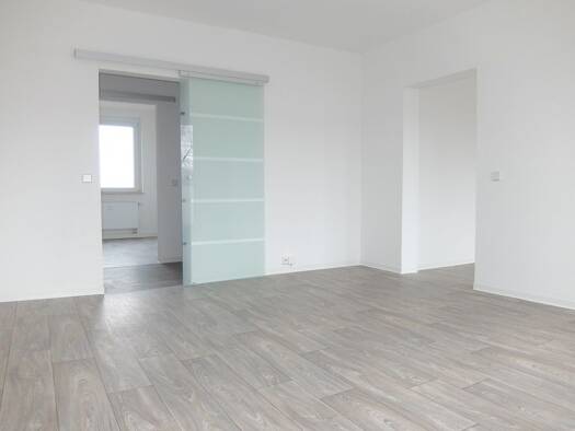 Wohnung zur Miete 650 € 5 Zimmer 122 m² 3. Geschoss Carl-von-Ossietzky-Straße 115 Gablenz Chemnitz 09127