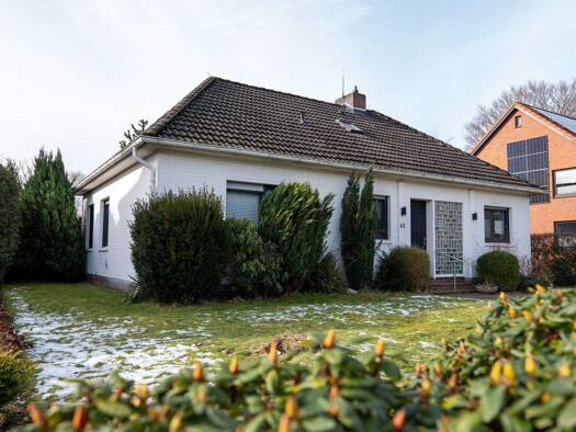 Haus zum Kauf 349.000 € 6 Zimmer 143 m² 859 m² Grundstück Haxtumer Ring 41 Haxtum Aurich 26605