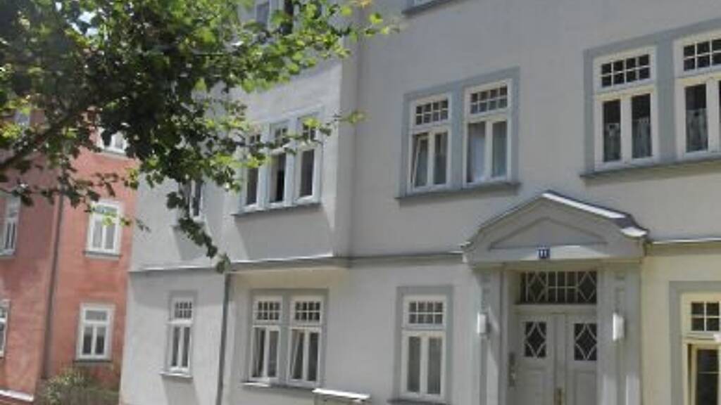 Wohnung zur Miete 450 € 4 Zimmer 85 m² 1. Geschoss frei ab sofort Alexander-Puschkin-Str. 11 Ruhla 99842