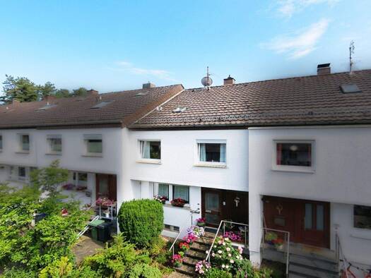 Reihenmittelhaus zum Kauf 295.000 € 4 Zimmer 96 m² 245 m² Grundstück Innenstadt Detmold 32756