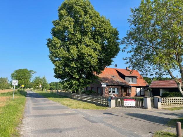 Einfamilienhaus zum Kauf 375.000 € 12 Zimmer 332 m² 1.744 m² Grundstück Seilershof Gransee 16775