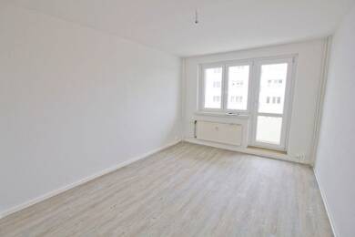 Wohnung zur Miete 324 € 3 Zimmer 59,7 m² 4. Geschoss Züricher Str. 5 Südstadt Halle (Saale) 06128