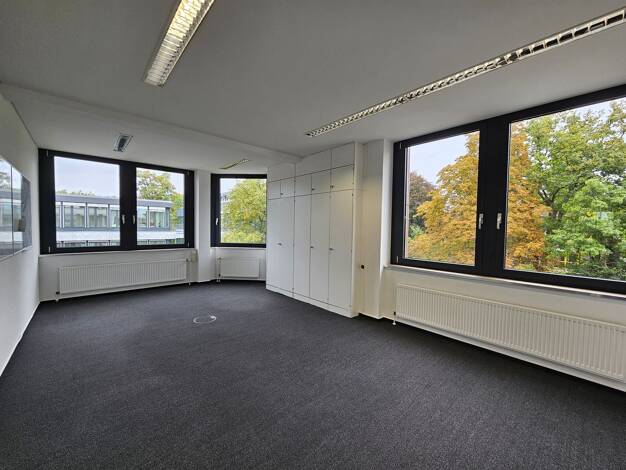 Büro zur Miete provisionsfrei 9 € 12 Zimmer 411 m² Bürofläche Döhren Hannover 30519
