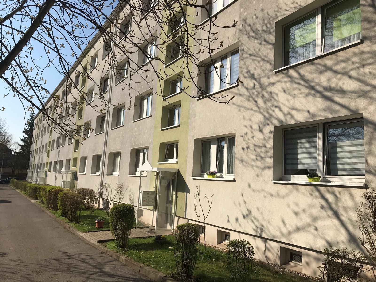 Wohnung zur Miete 450 € 4 Zimmer 70 m²<br/>Wohnfläche 3.<br/>Geschoss Schulstraße 11 Langenberg Gera 07552