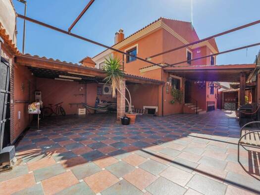 Chalet zum Kauf 549.000 € 6 Zimmer 403 m² 232 m² Grundstück Málaga 29015