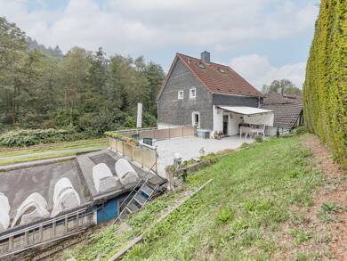 Mehrfamilienhaus zum Kauf als Kapitalanlage geeignet 350.000 € 14 Zimmer 344,1 m² 618 m² Grundstück Wuppertal 42399