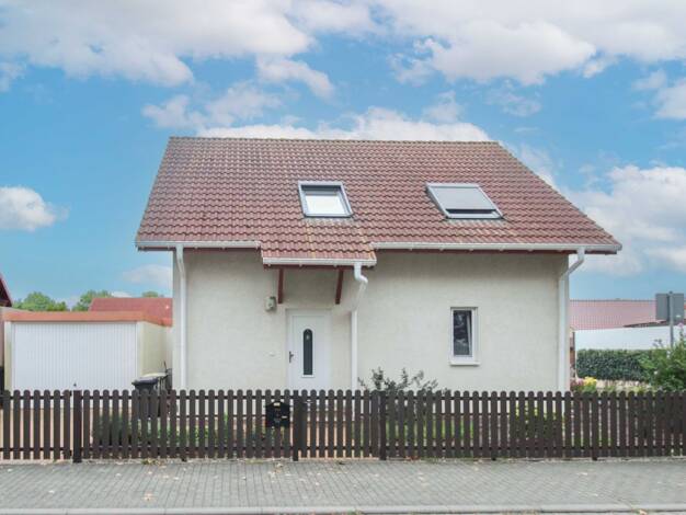 Einfamilienhaus zum Kauf 460.000 € 4 Zimmer 98,5 m² 348 m² Grundstück Schönau West 04205