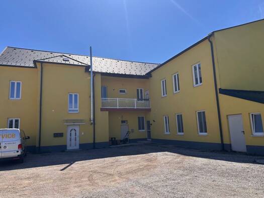 Haus zum Kauf 750.000 € 341 m² 1.180 m² Grundstück Wöllersdorf-Steinabrückl 2751