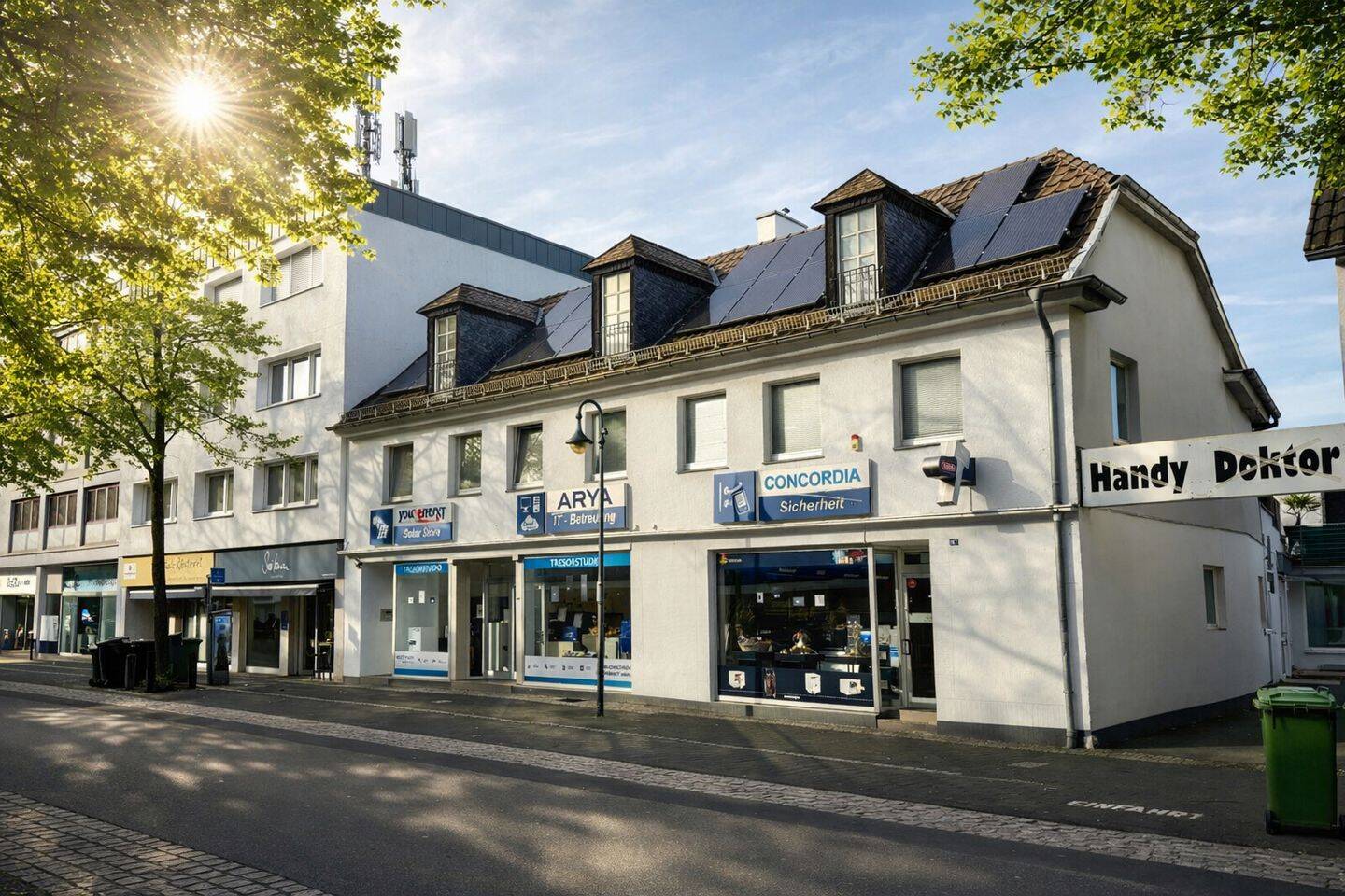 Immobilie in Hennef (Sieg) - MANNELLA *Kapital.Anlage.Vermögensaufbau* solides Mehrfamilienhaus im Zentrum von Hennef - Bild 0