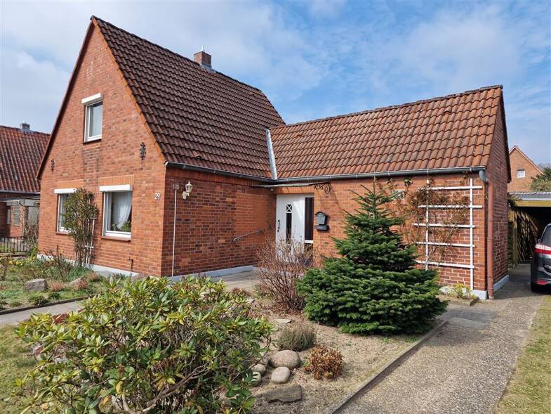 Einfamilienhaus zum Kauf 327.000 € 4 Zimmer 103 m² 949 m² Grundstück frei ab sofort Mölln , Kr Hzgt Lauenb 23879