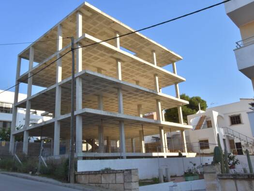 Haus zum Kauf 525.000 € 3 Zimmer 153 m² 403 m² Grundstück Cala 07590