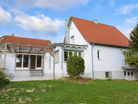 Einfamilienhaus zur Miete 1.290 € 4 Zimmer 158,8 m² 545 m² Grundstück Bogen Bogen 94327