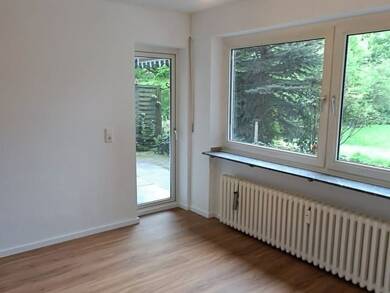 Terrassenwohnung zur Miete 549 € 42,2 m² Souterrain frei ab sofort Duisburg 47199