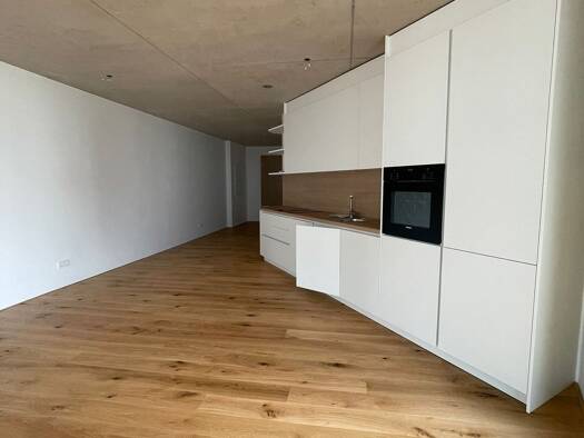 Wohnung zur Miete - Erstbezug 1.800 € 3 Zimmer 90,4 m² 2. Geschoss West Rosenheim 83024