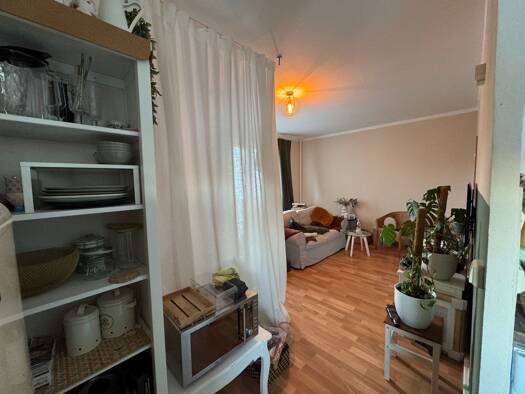 Wohnung zur Miete 199 € 1 Zimmer 40 m² Geschoss 3/3 frei ab 01.03.2026 Chrieschwitz Plauen 08529