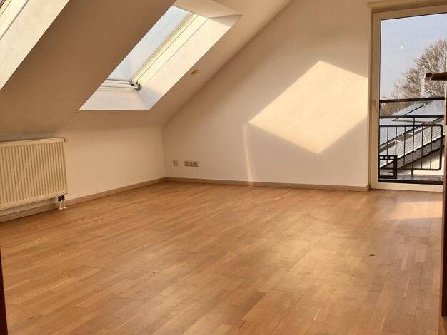 Wohnung zur Miete 740 € 2,5 Zimmer 71 m² 2. Geschoss frei ab 01.10.2026 Berghausen Römerberg 67354