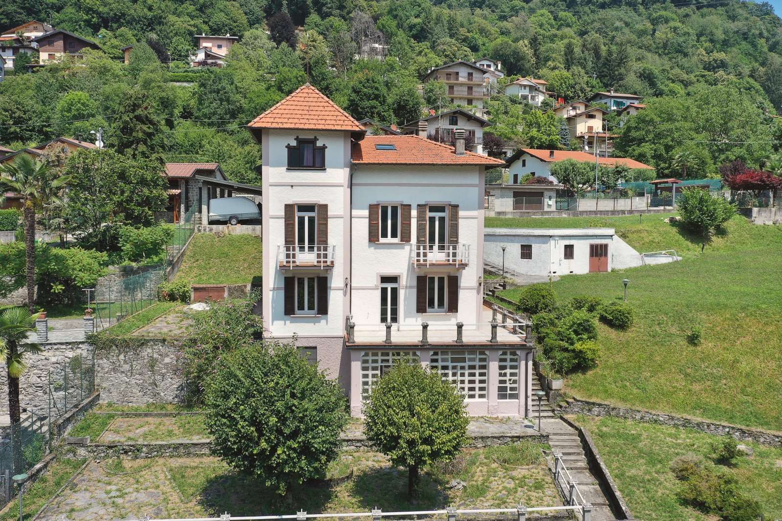 Villa zum Kauf 1.500.000 € 7 Zimmer 450 m²<br/>Wohnfläche 3.035,1 m²<br/>Grundstück Dizzasco 22020