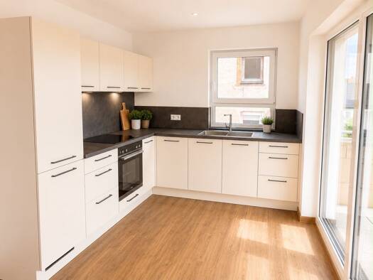 Terrassenwohnung zur Miete 950 € 3 Zimmer 89 m² Geschoss 2/3 frei ab sofort Am Ziegelberg 8 Uttenweiler Uttenweiler 88524