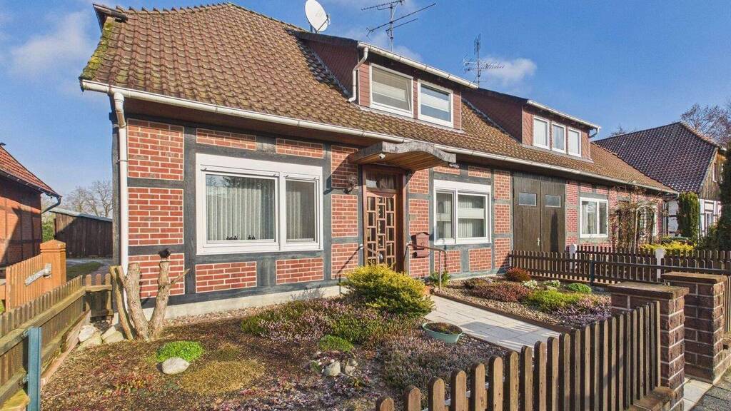 Einfamilienhaus zum Kauf 177.000 € 5,5 Zimmer 164 m² 919 m² Grundstück Ahlden Ahlden (Aller) 29693