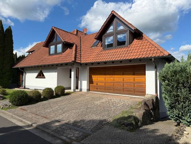 Villa zum Kauf 599.000 € 8 Zimmer 250 m² 908 m² Grundstück Bad Hersfeld Bad Hersfeld 36251