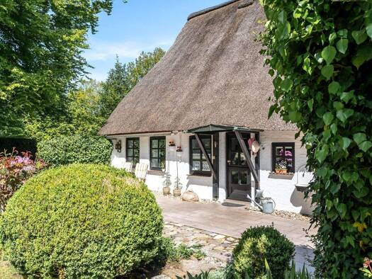 Einfamilienhaus zum Kauf 782.000 € 4,5 Zimmer 208 m² 1.046 m² Grundstück Wakendorf II 24558