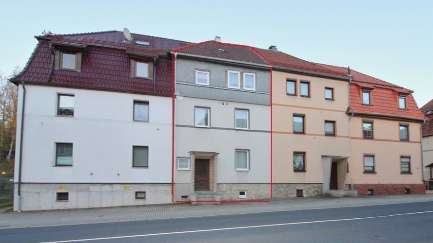 Reihenmittelhaus zum Kauf 90.000 € 7 Zimmer 160 m²<br/>Wohnfläche 188 m²<br/>Grundstück ab sofort<br/>Verfügbarkeit Zella-Mehlis 98544