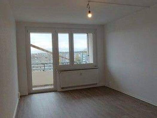 Wohnung zur Miete 448 € 2 Zimmer 50,4 m² 6. Geschoss frei ab 13.12.2025 Prohliser Allee 29 Prohlis-Süd Dresden 01239