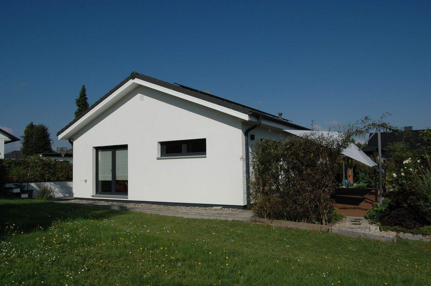 Immobilie in Itzgrund - Ein Wohntraum auf kleinem Raum in herrlicher naturnaher Lage - Bild 2