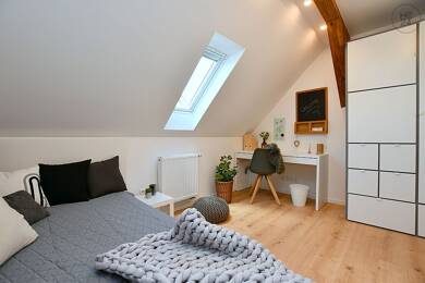 WG-Zimmer zur Miete Wohnen auf Zeit 630 € 15 m² 3. Geschoss frei ab 01.10.2025 Ludwigsburg - Süd Ludwigsburg 71638