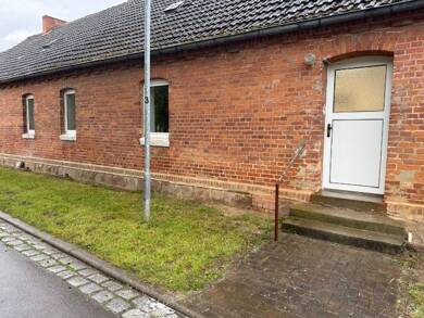 Wohnung zur Miete 300 € 2 Zimmer 49 m² EG frei ab sofort Krackow Krackow 17329