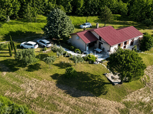 Einfamilienhaus zur Miete 1.200 € 4 Zimmer 3.000 m² Grundstück Buzet 52420