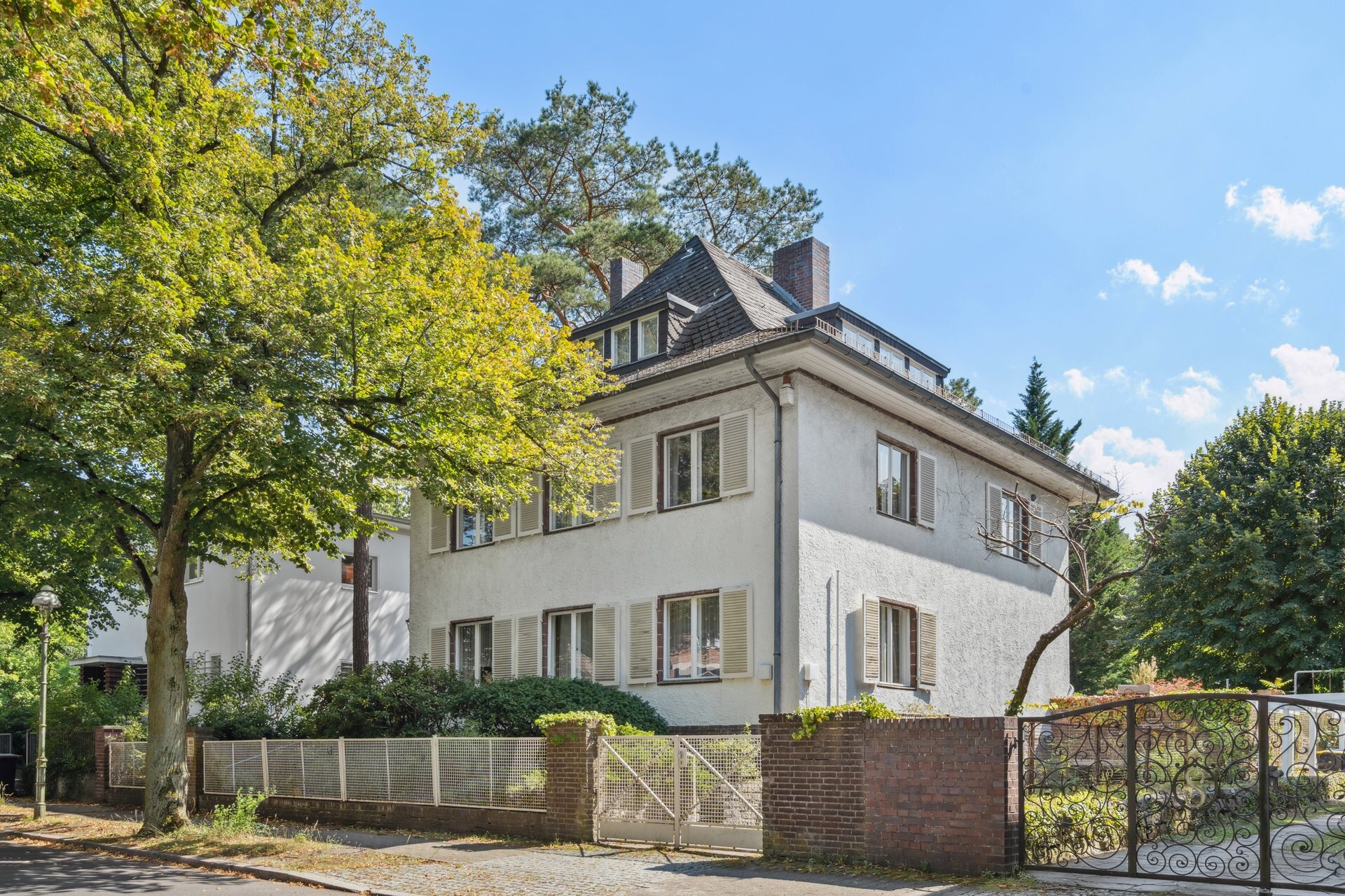 Einfamilienhaus zum Kauf 2.450.000 € 10 Zimmer 310 m²<br/>Wohnfläche 780 m²<br/>Grundstück Lyckallee 2a Westend Berlin 14055