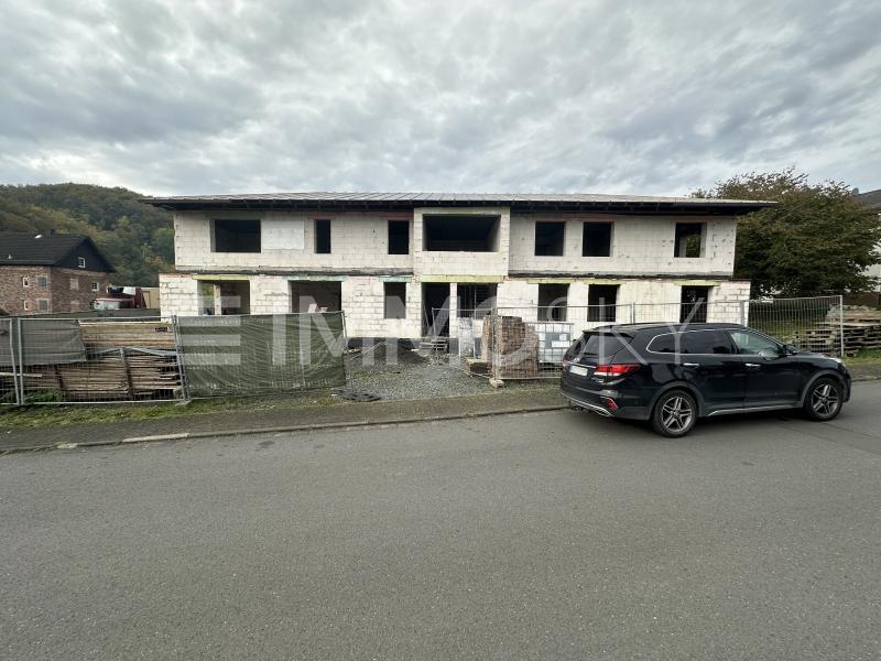 Mehrfamilienhaus zum Kauf als Kapitalanlage geeignet 420.000 € 14 Zimmer 400 m²<br/>Wohnfläche 1.200 m²<br/>Grundstück Bad Endbach Bad Endbach 35080