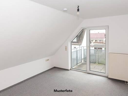 Wohnung zum Kauf 21.000 € 2 Zimmer 40 m² Dachgeschoss Altstadt-Mitte Oberhausen 46049