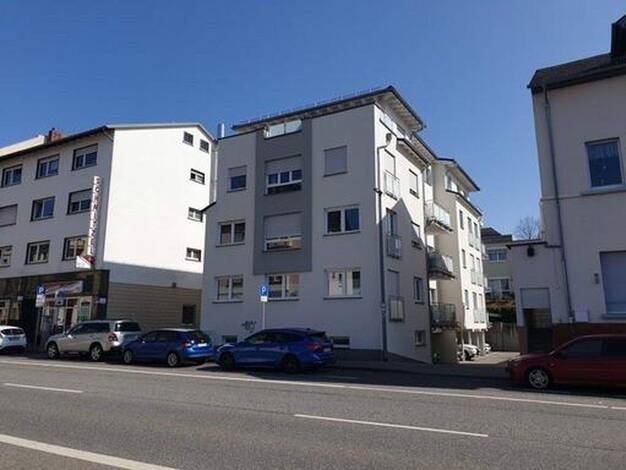 Wohnung zur Miete 1.300 € 4 Zimmer 110 m² 2. Geschoss frei ab 01.05.2026 Frankfurter Straße 79 Gießen 35392
