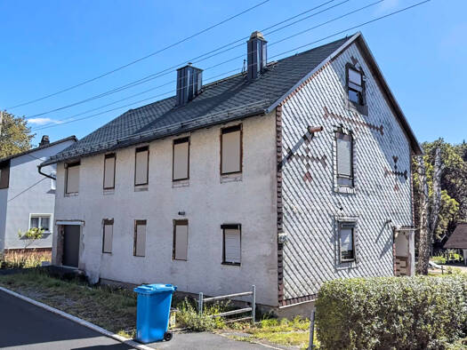 Einfamilienhaus zum Kauf provisionsfrei 131.000 € 4 Zimmer 182,5 m² 1.346 m² Grundstück Sophienauer Str. 18 Sachsenbrunn Eisfeld 98673