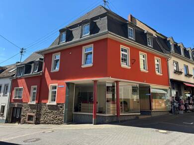 Reihenendhaus zum Kauf 219.000 € 10 Zimmer 148 m² 500 m² Grundstück frei ab sofort Kröv Kröv 54536