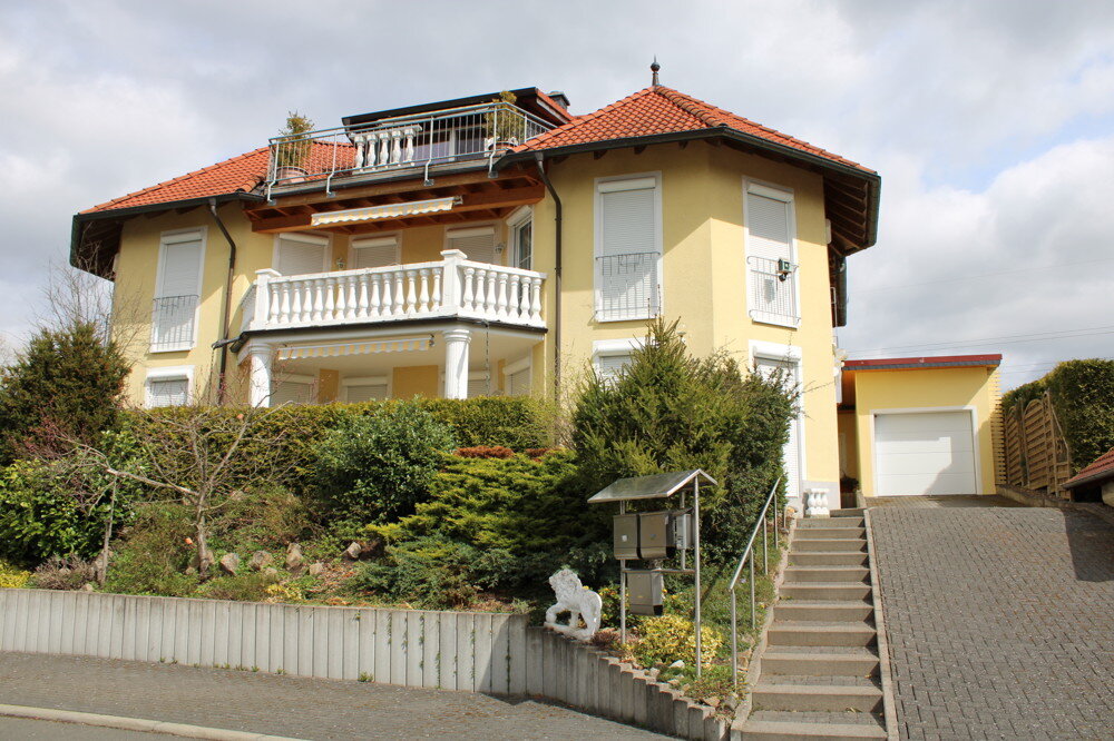 Mehrfamilienhaus zum Kauf 500.000 € 7 Zimmer 290 m²<br/>Wohnfläche 610 m²<br/>Grundstück Lispenhausen Rotenburg a.d.Fulda 36199