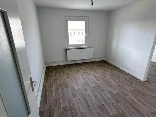 Wohnung zur Miete 343 € 4 Zimmer 79 m² EG frei ab sofort Franz-Liszt-Ring 11 Markneukirchen 08258