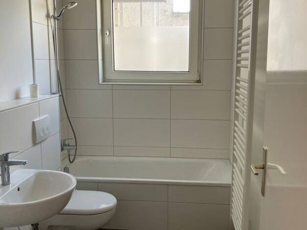 Wohnung zur Miete 700 € 3 Zimmer 65,4 m² 7. Geschoss frei ab 28.10.2026 Kranzplatz 11 Wiesbaden Mitte 65183