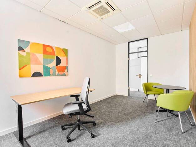 Bürofläche zur Miete provisionsfrei 520 € 26 m² Bürofläche Carl-Zeiss-Ring Ismaning 85737