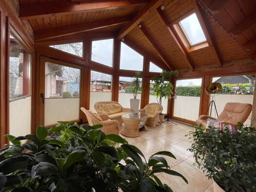 Doppelhaushälfte zum Kauf 280.000 € 6 Zimmer 118,2 m² 577,6 m² Grundstück Gotha 99867