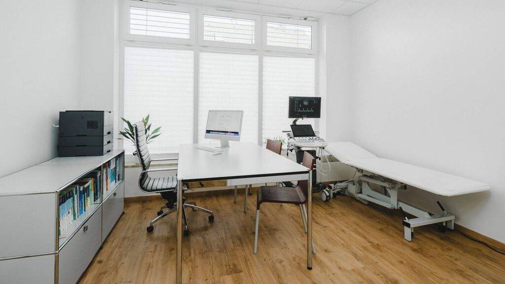 Praxis zur Miete 1.490 € 3 Zimmer 115 m² Bürofläche Ried 86510