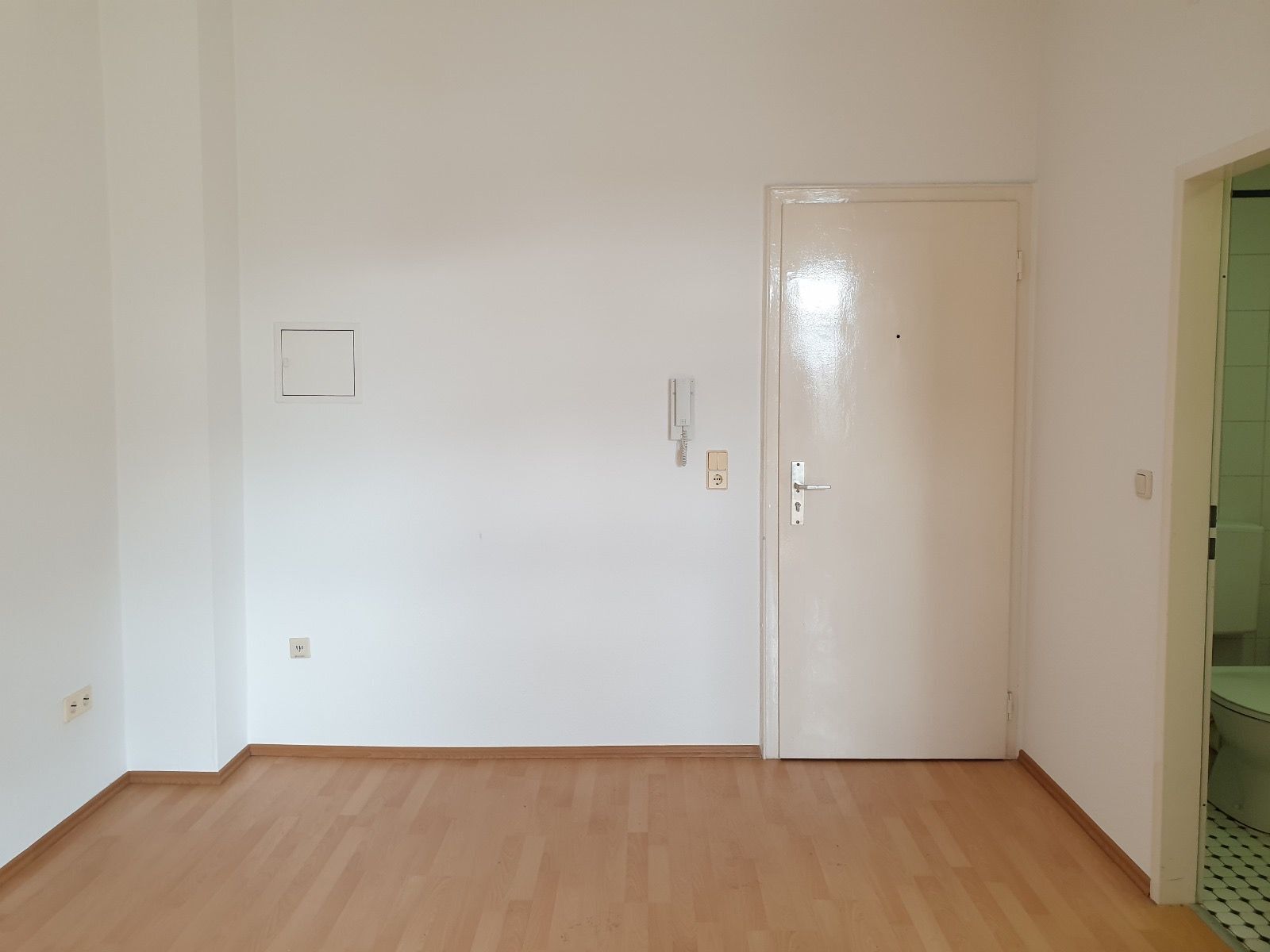 Wohnung zur Miete 460 € 1 Zimmer 27 m²<br/>Wohnfläche 2.<br/>Geschoss 01.12.2024<br/>Verfügbarkeit Bruchköbeler Landstraße 22 Nordwest Hanau 63452