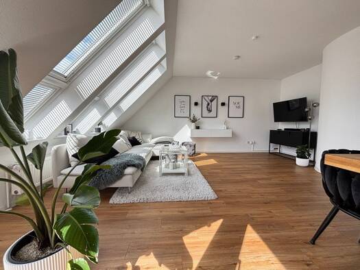 Wohnung zur Miete 963 € 3,5 Zimmer 93,9 m² EG frei ab 16.08.2026 Kronenkamp 1 Burgdorf 31303
