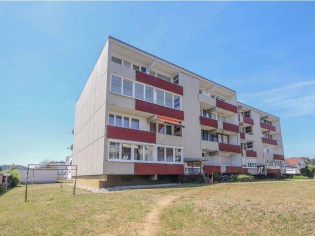 Wohnung zur Miete 1.000 € 3,5 Zimmer 84 m² 3. Geschoss frei ab 01.05.2026 Jestetten 79798